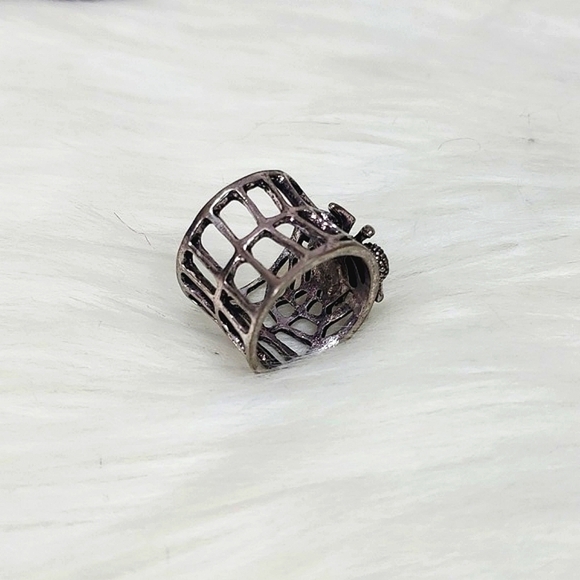 Y2K Rhinestone Hot Topic Jumping Spider Cobweb Web Black Cuff Ring Halloween - Picture 7 of 16